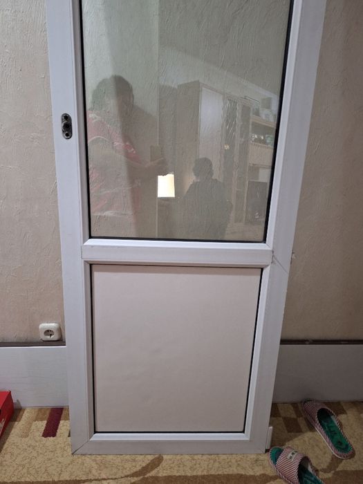 Дверь для балкона.