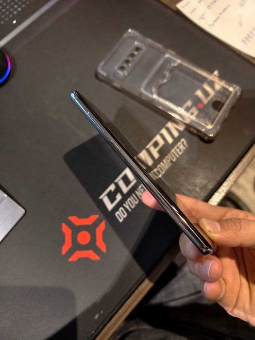 samasung s 10 +  8+128gb