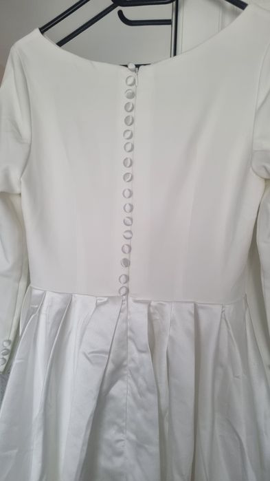 Бяла сватбена рокля, нова с етикет