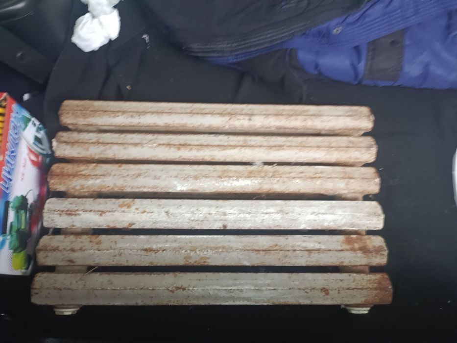 Продам чугуный батарей бу