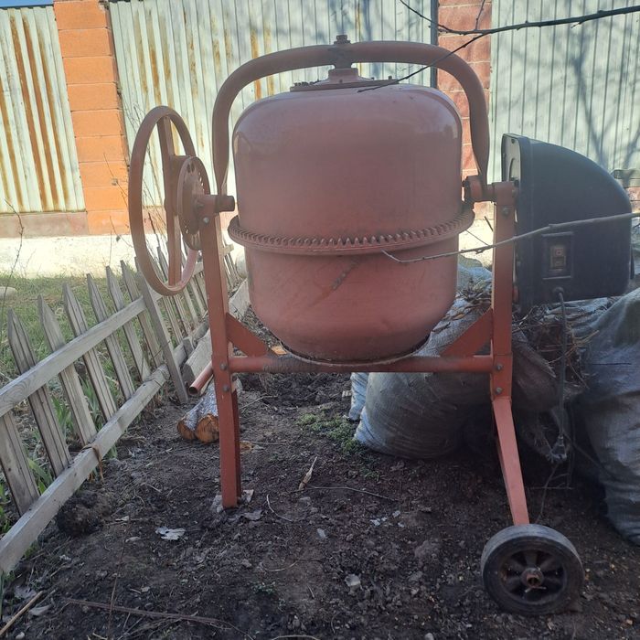 Бетономешалка бу