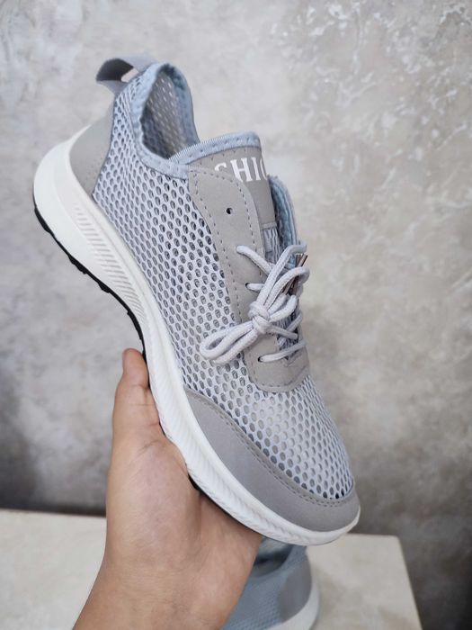 Мужские кроссовки