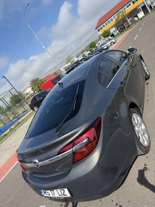 Vand Opel Insignia ,BENZINA 1.6 Turbo , in stare foarte buna de functionare