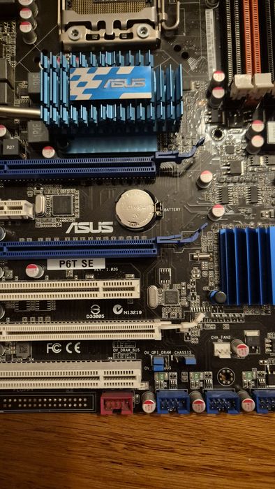 Kit Placă de Bază ASUS P6T SE + Procesor Intel i7-920 + I/O Shield