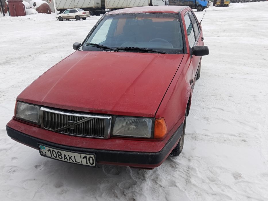Продаю Автомобиль Volvo 460