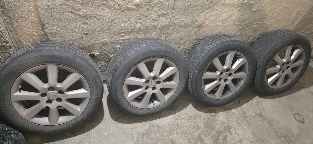 16" лети джанти с летни гуми ТОЙОТА