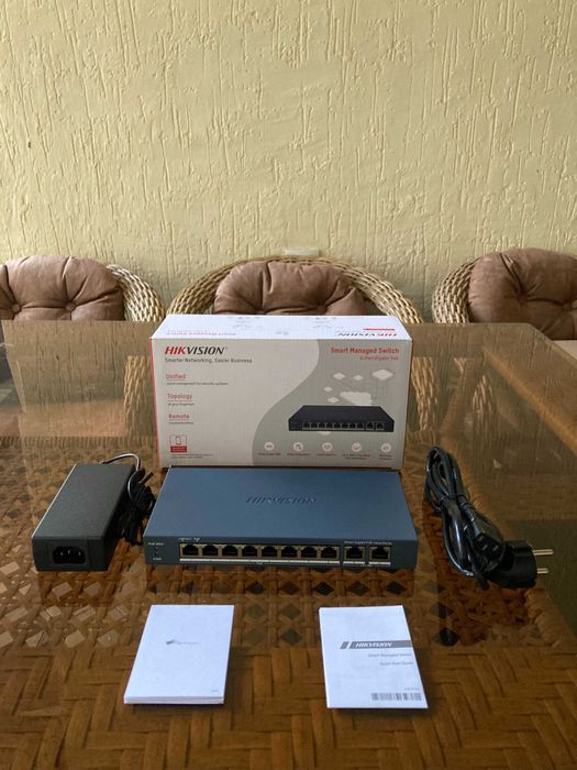 Smart Managed 8+2 Gegabit DS-3E1510P-EI/M