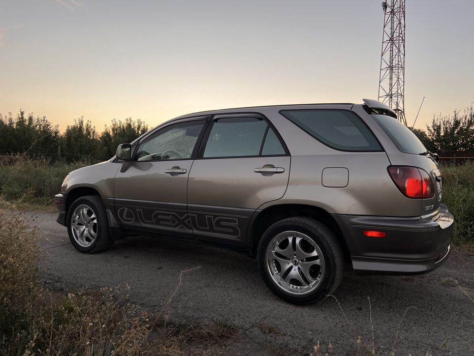 Lexus RX 300 3.0 V6  • 4WD