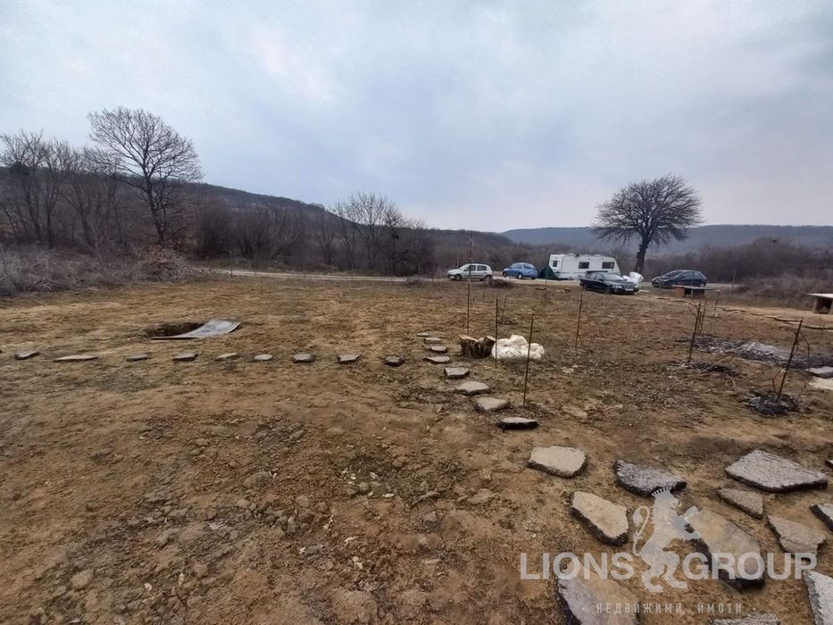 Парцел в Варна, област-с.Долище площ 1001 цена 50000