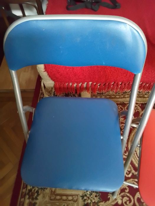 Vand scaune tapitate piele ecologica pt bucatarie, 4 bucati