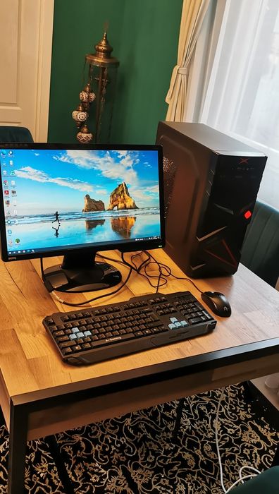 Unitate Centrala, Display Benq full HD, Tastatura A+Gaming&mouse