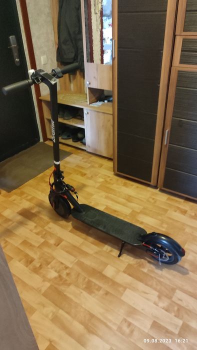 Продам электросамокат Digma