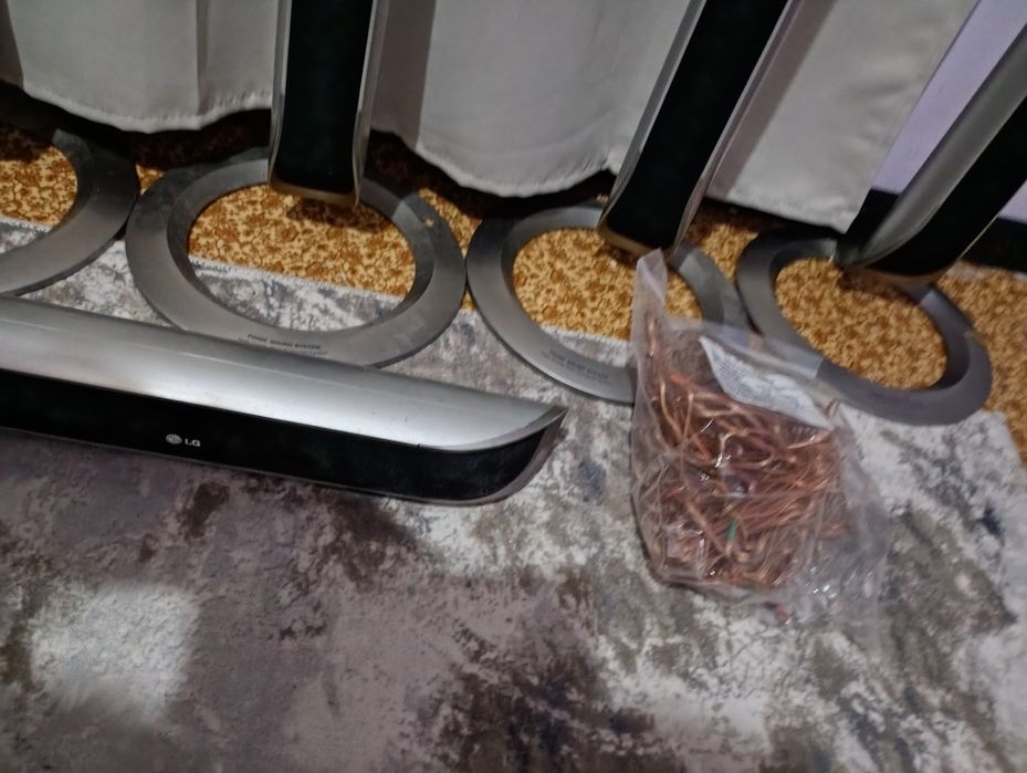 LG  Тонколони за домашно кино