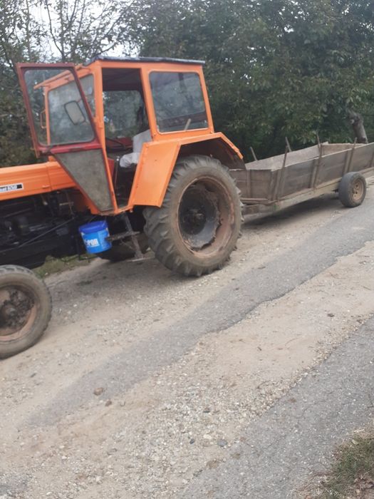 Tractor universal u 650