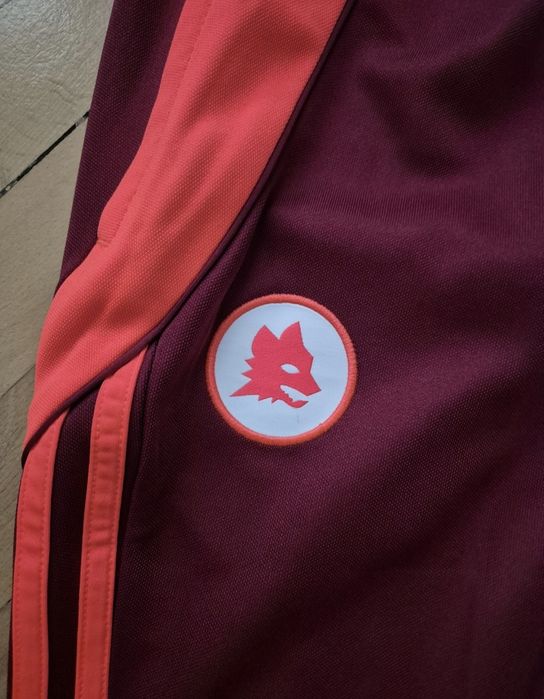 РАЗПРОДАЖБА! Оригинално футболно долнище / анцуг Adidas Roma /Размер L