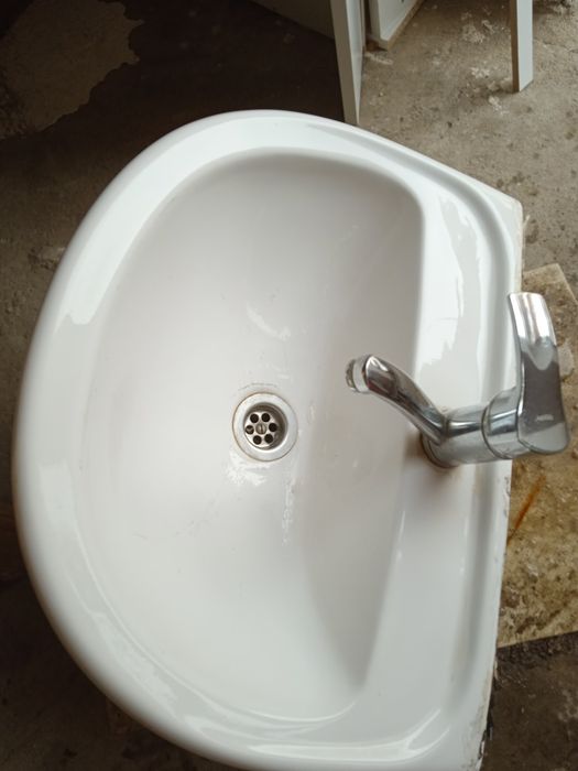 Умывальник продается