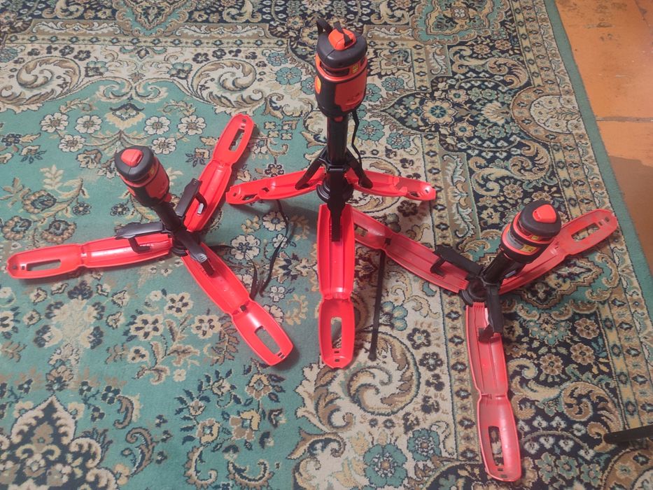 Лазерный уровень Black Decker Lzr4