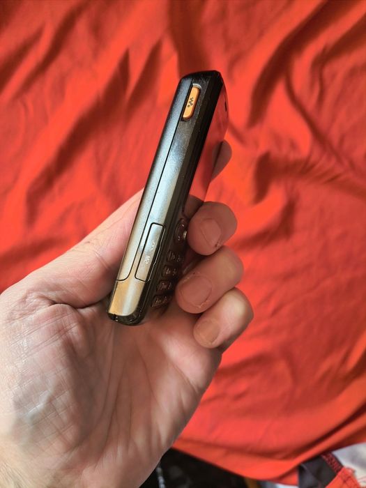 Sony Ericsson w200i walkman  ( liber de rețea)