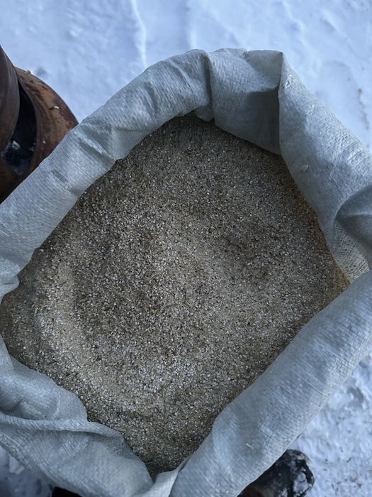 Продам дробленный корма ячмень чистый