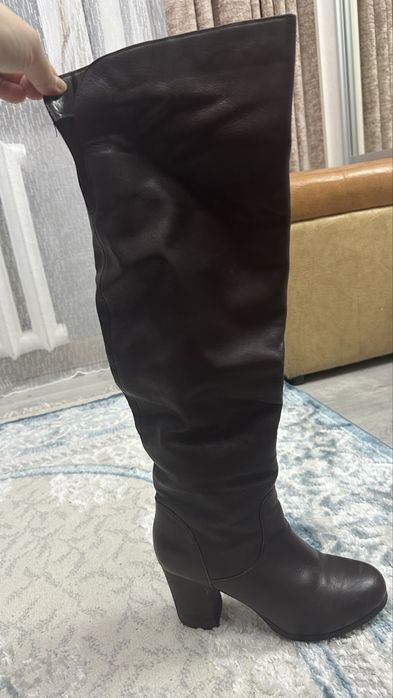 Продам сапоги кожаные. Цвет коричневый