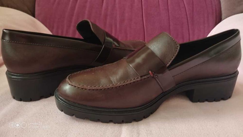 Pantofi trendy full piele de la GEOX Respira marimea 39