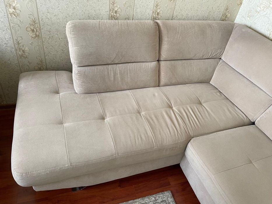 Угловой   диван   б/у