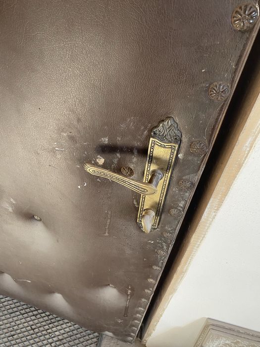 Usa lemn masiv stare foarte buna