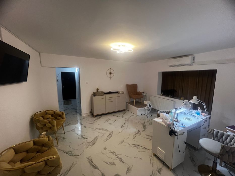 Inchiriez o camera intr un salon de infrumusetare‼️