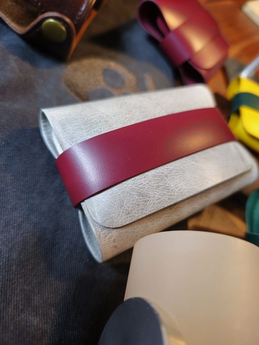 Минималистичен кожен портфейл / кардхолдър