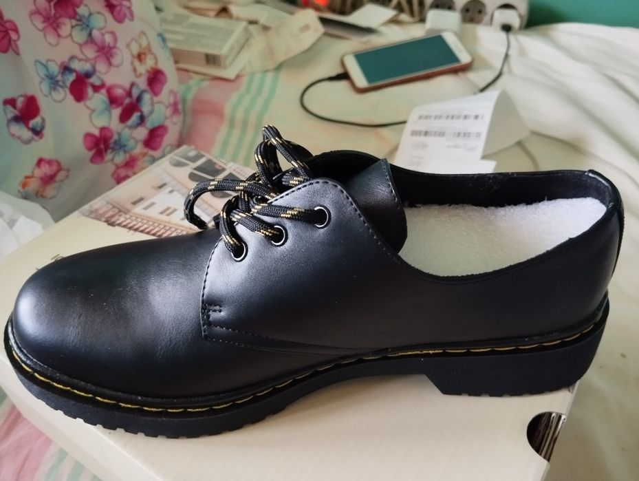 Продам туфли демисезонные