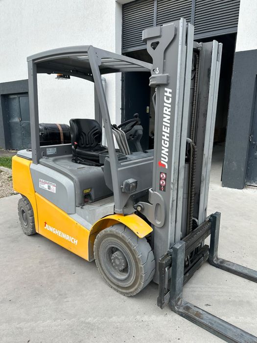 Stivuitor Jungheinrich GAZ GPL TFG 425 2019 catarg triplex 2.5 tone