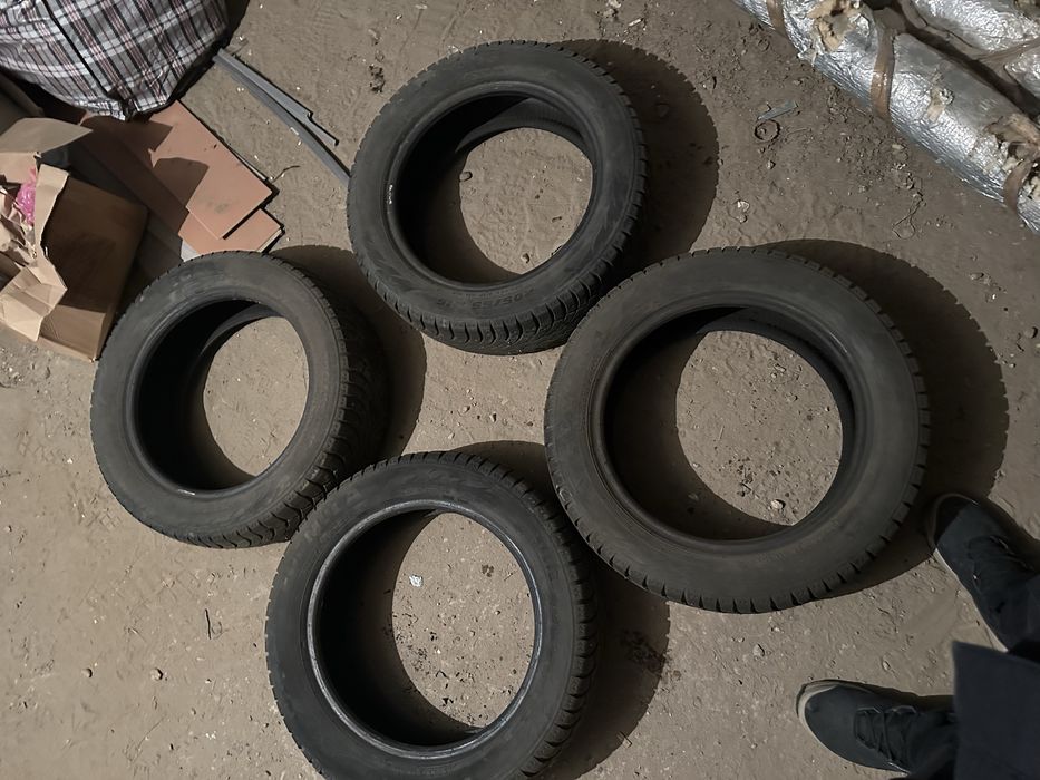 Зимняя резина б/у.