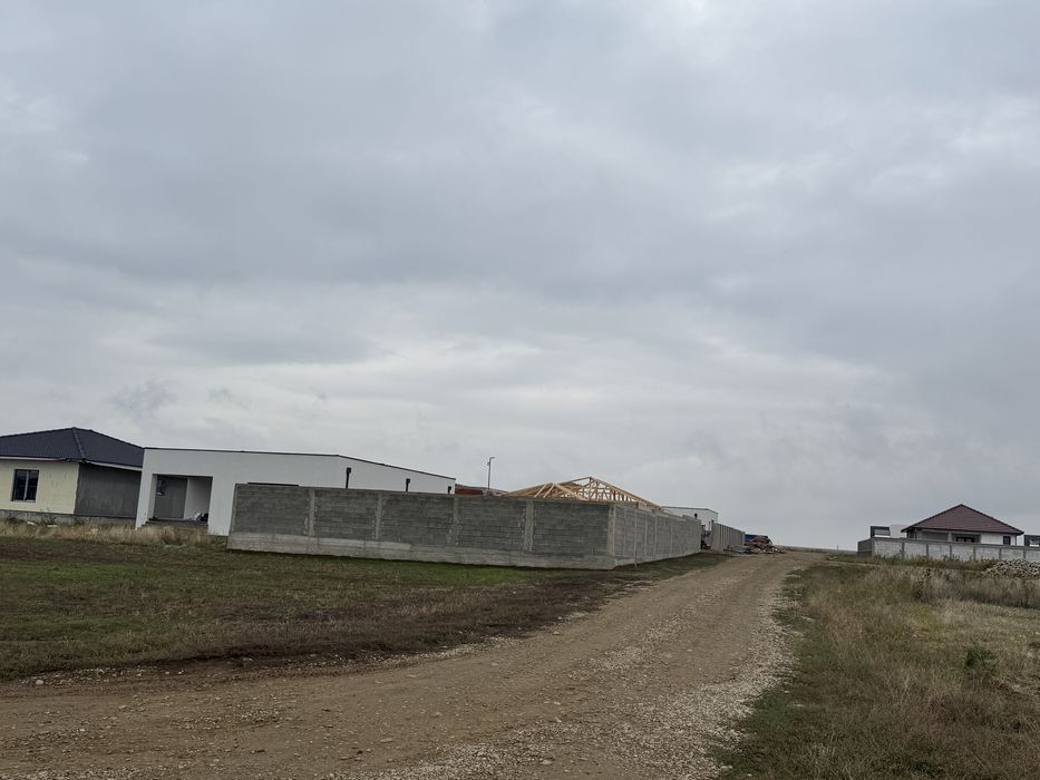 Vand teren Santandrei 0721/518000