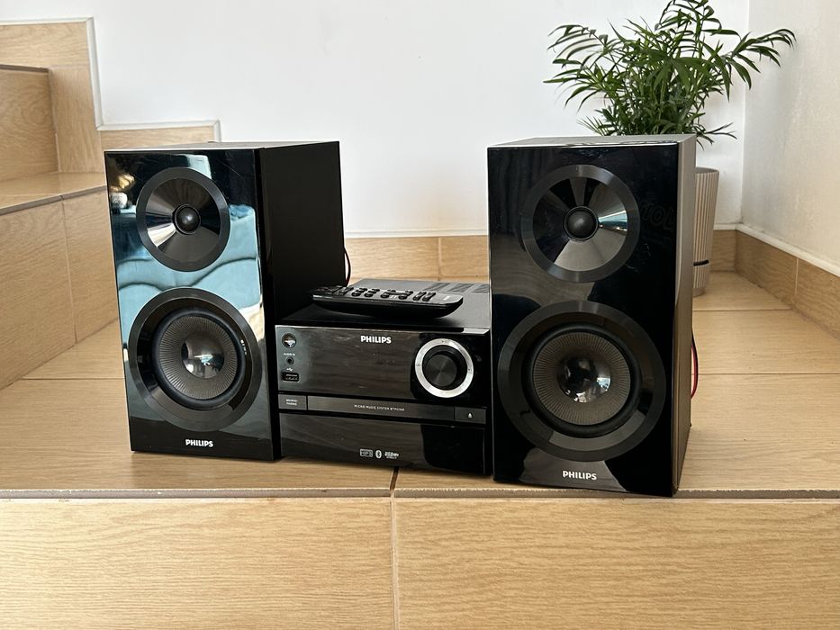 Vând sistem audio Philips BTm 2360
