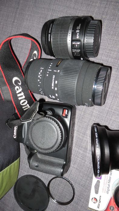 Комплект Canon с три обектива, филтри и две чанти