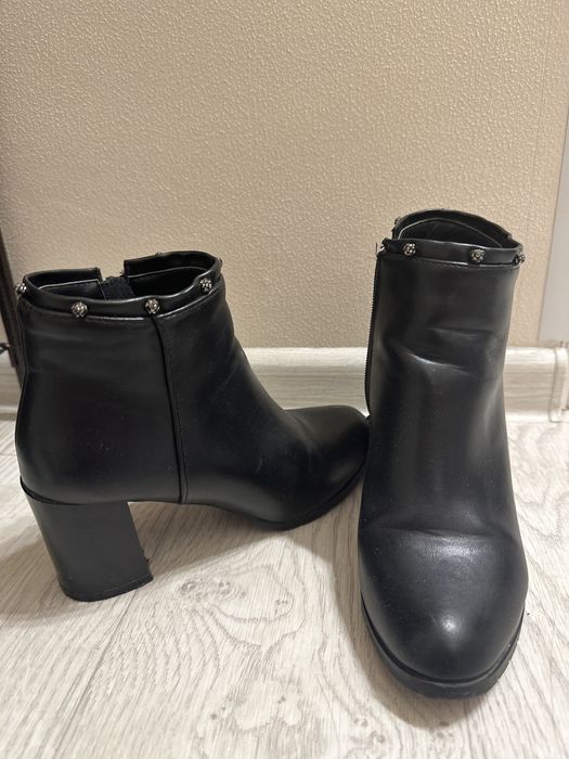 Продам осенние сапоги