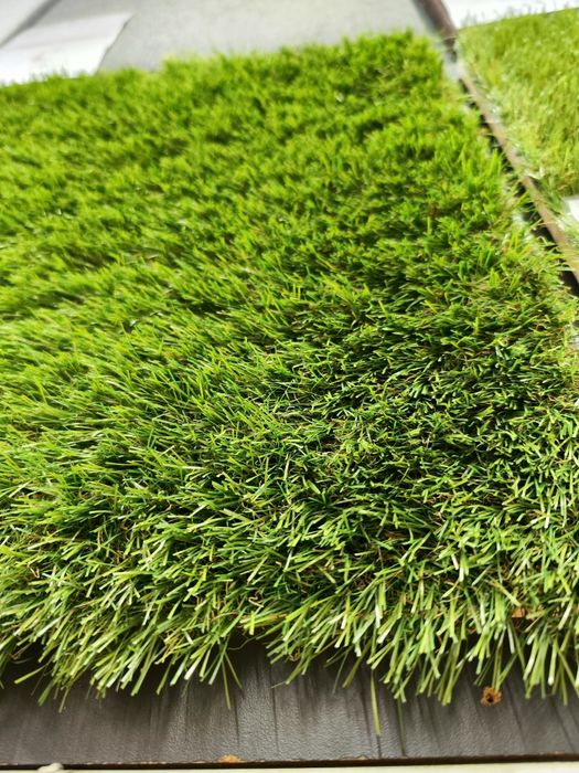 Поставяне на мокет и балатум и изкуствена трева