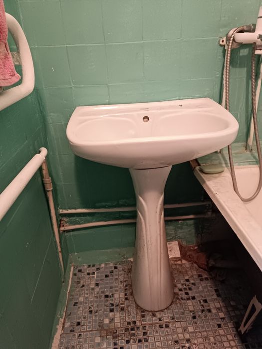 Бой плитки со штукатуркой