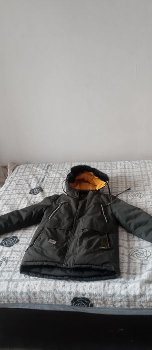 Продам куртку б/у зима,на подростка.