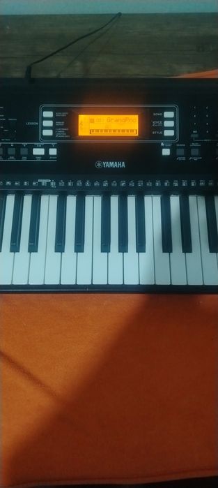 Yamaha psr E363 продаю