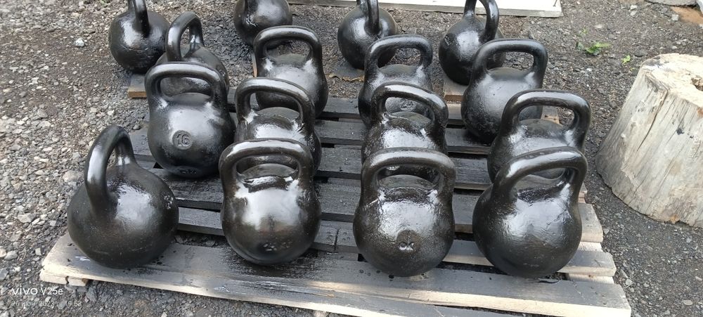 Гиря 16,   и 8кг