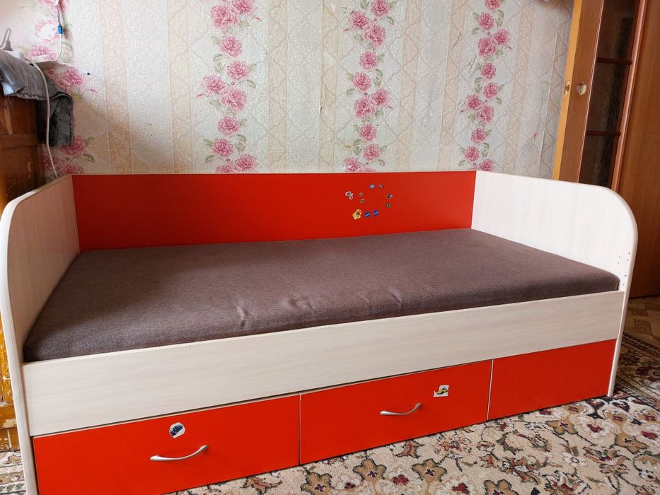 Продам кровать б/у