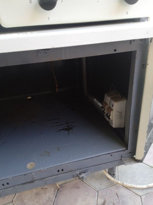 Elekt plita,380v holati juda tiniq