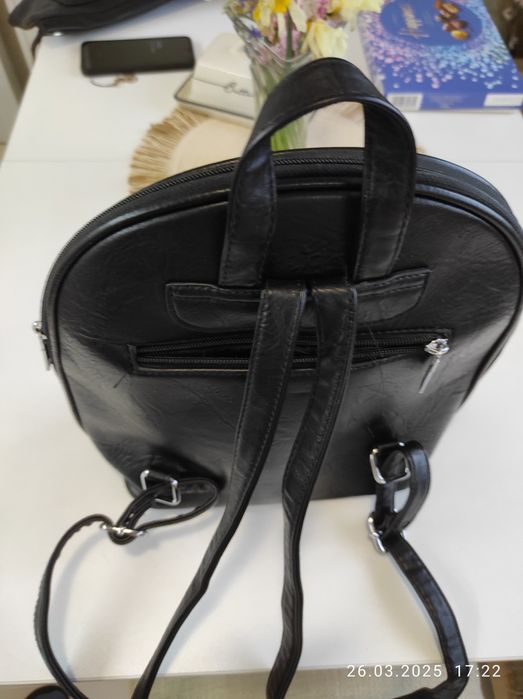 Кожена дамска раница