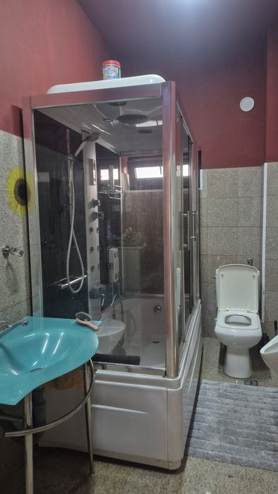 Cadă cu cabină de duș și hidromasaj – Radio FM, Iluminare, Stare foarte bună