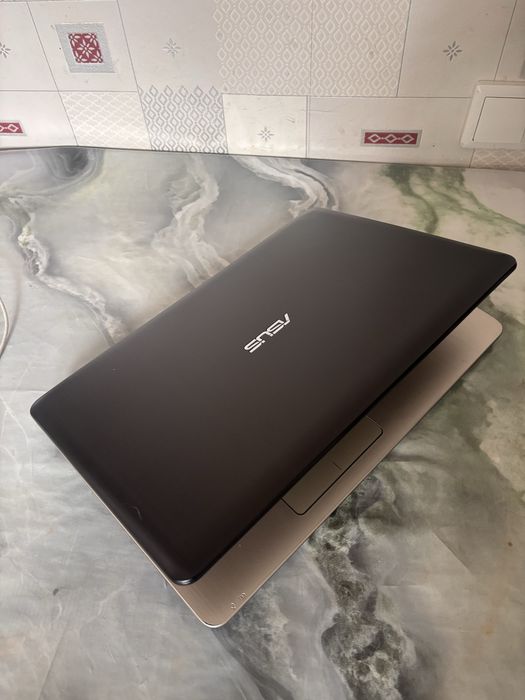 Нотбук сатылады 20-30мынға