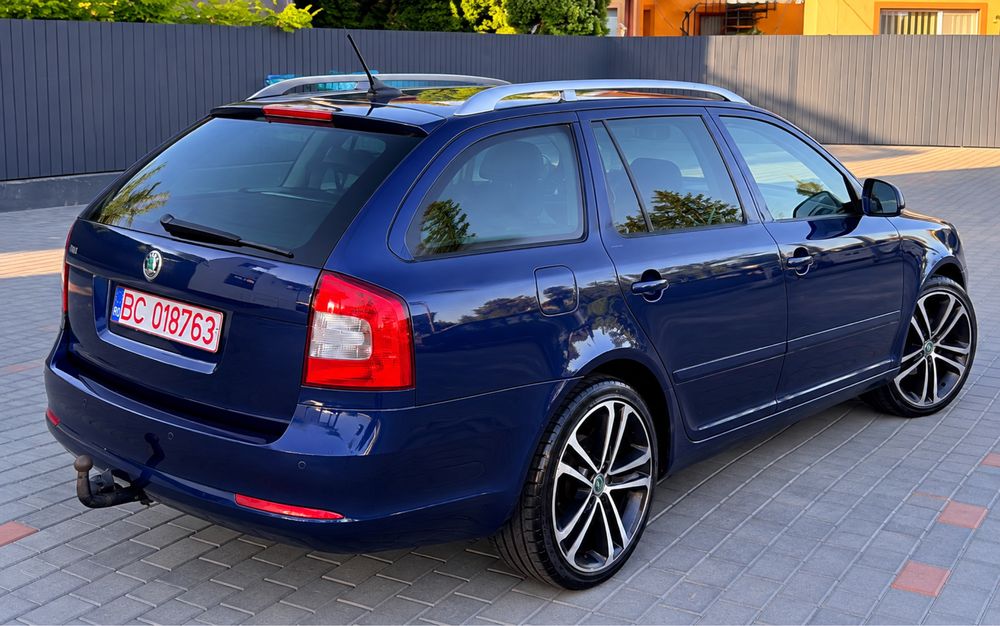 SKODA Octavia 2012 — imagine 2