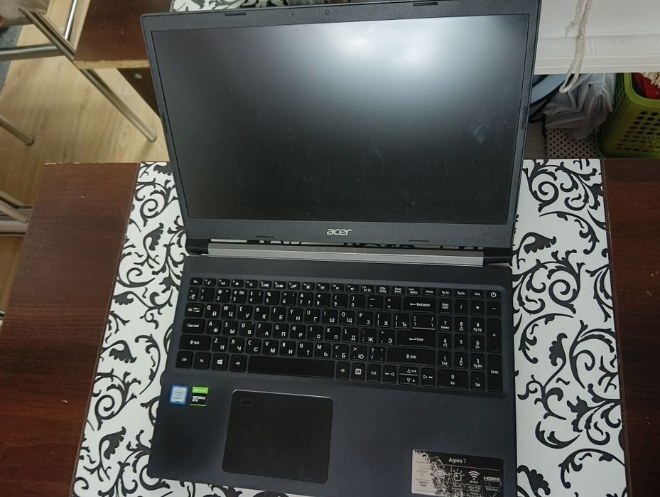 Ноутбук aser в хорошем состоянии