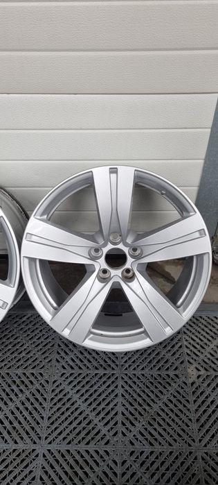 Jante Audi/Mercedes/Volkswagen 18" 5x112  8J Et25