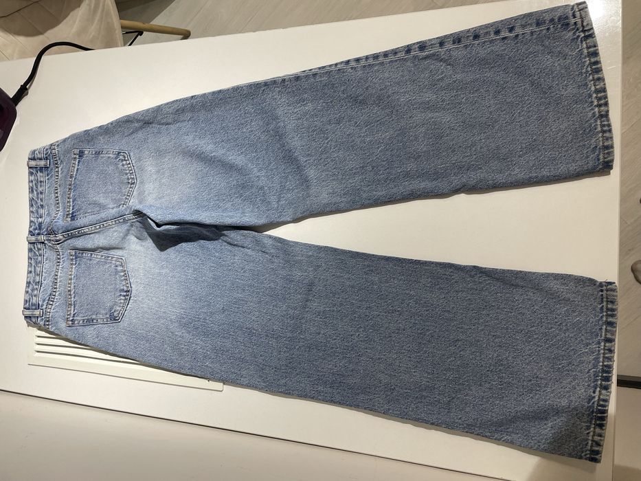 продам джинсы, бренд Bershka